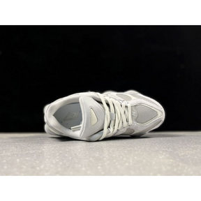 NEW BALANCE 9060 BEGE/BRANCO
