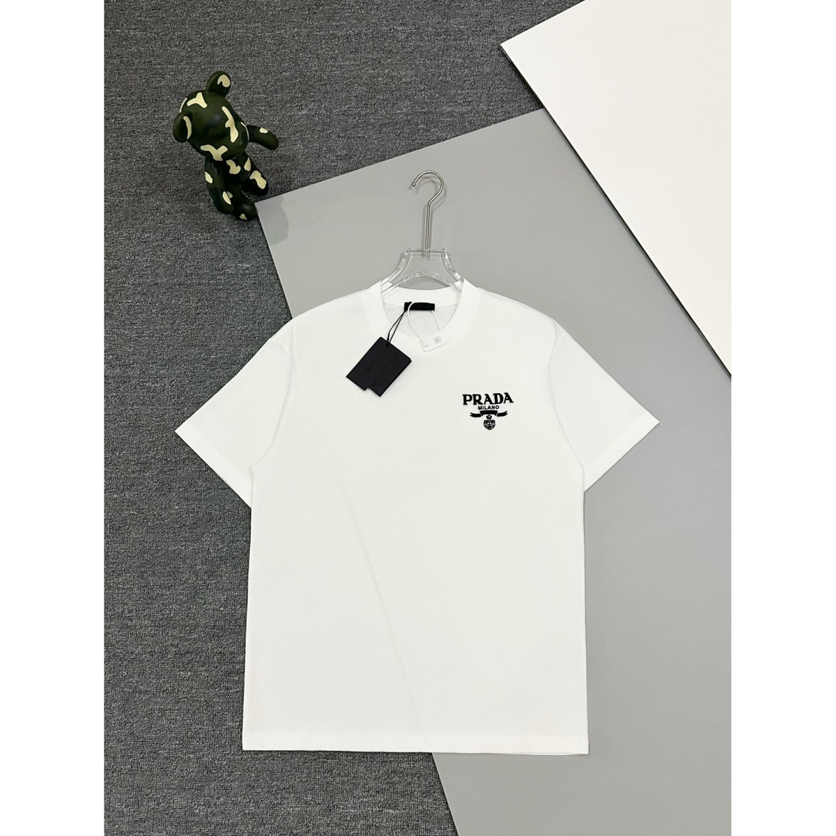 Camisa Prada em algodão com Bordado Prada Branca