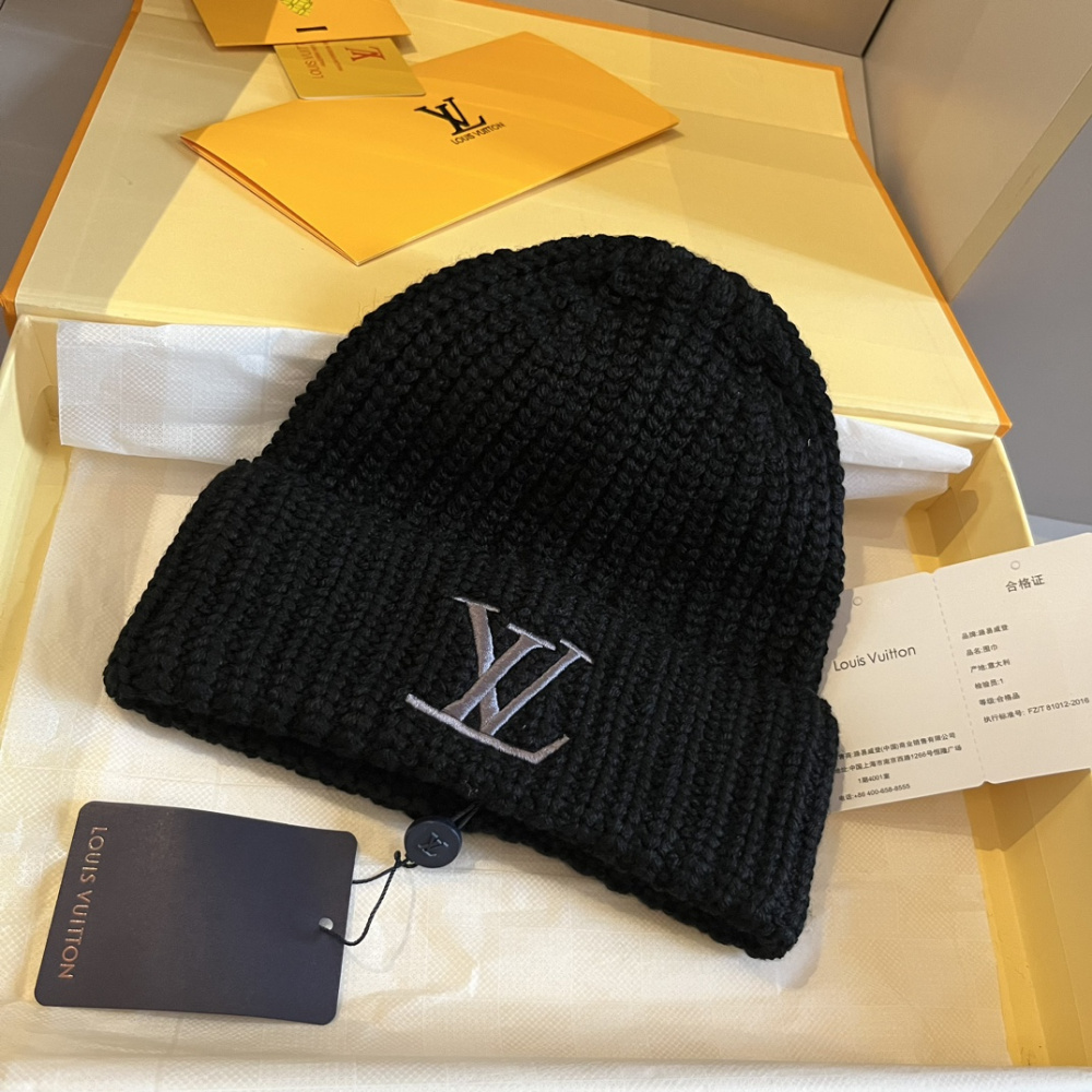 Gorro Louis Vuitton LV Only Preto