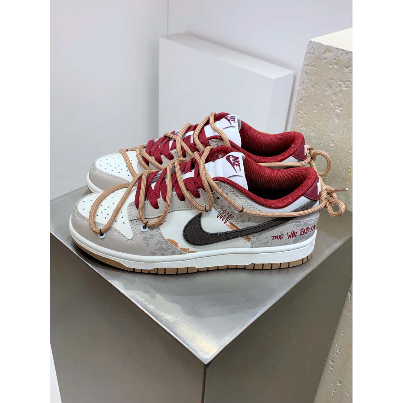 Nike SB Dunk Low Gorge Green Team Red