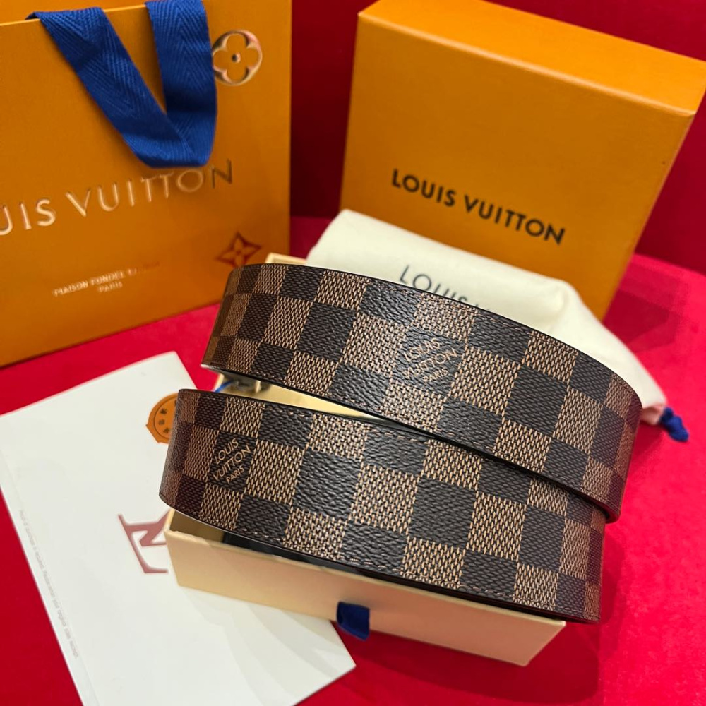 Cinto Louis Vuitton Initiales Reversível Marrom Ferragem Prata 4.0cm