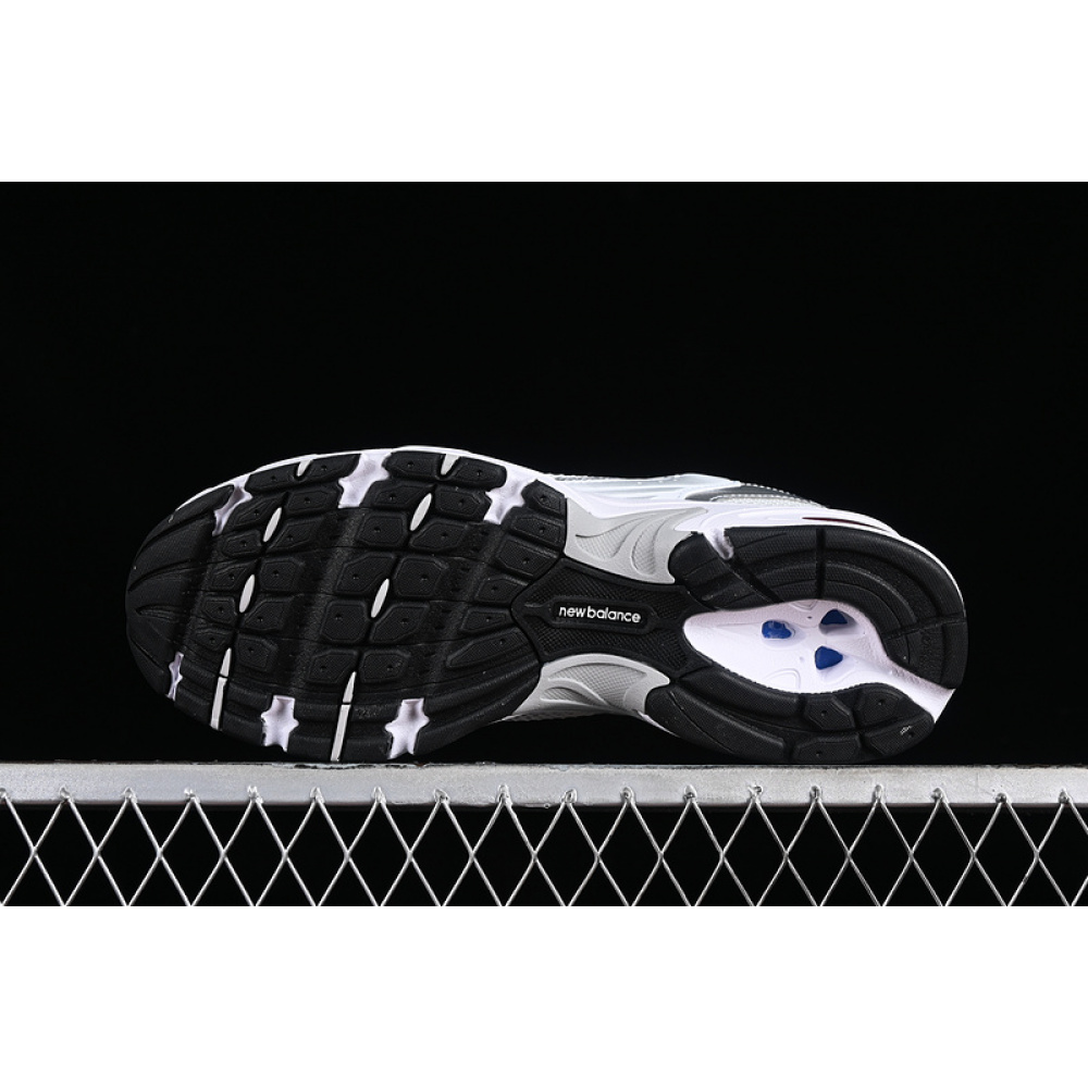NB530 WHITE/GREY/SILVER/BLACK