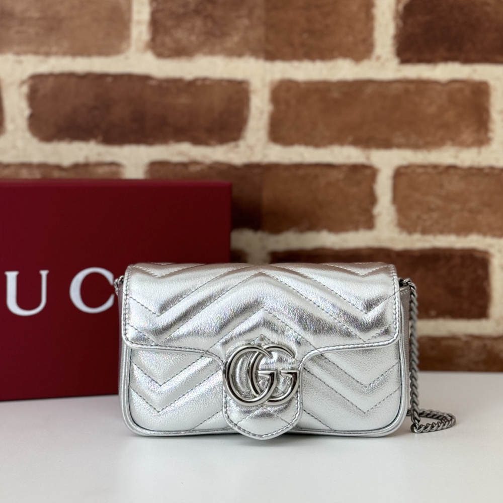 Bolsa Gucci GG Marmont Couro Prateado Super Mini/Média/Grande
