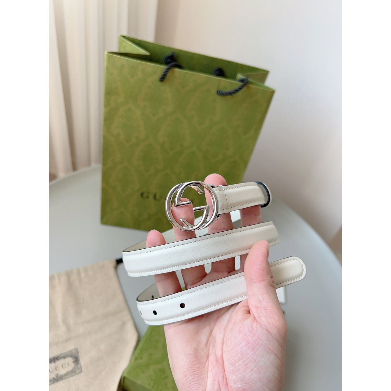 Cinto Gucci Couro Branco Ferragem Prata 2.0cm