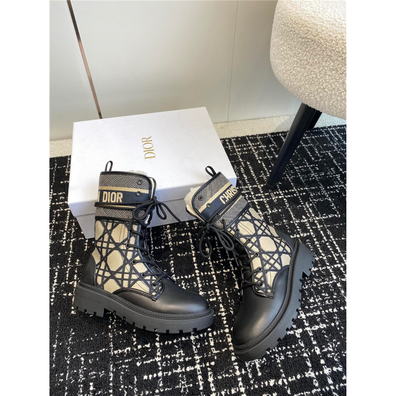 D-MAJOR ANKLE BOOT BLACK CALFSKIN WITH BLACK AND BEIGE CANNAGE TWEED