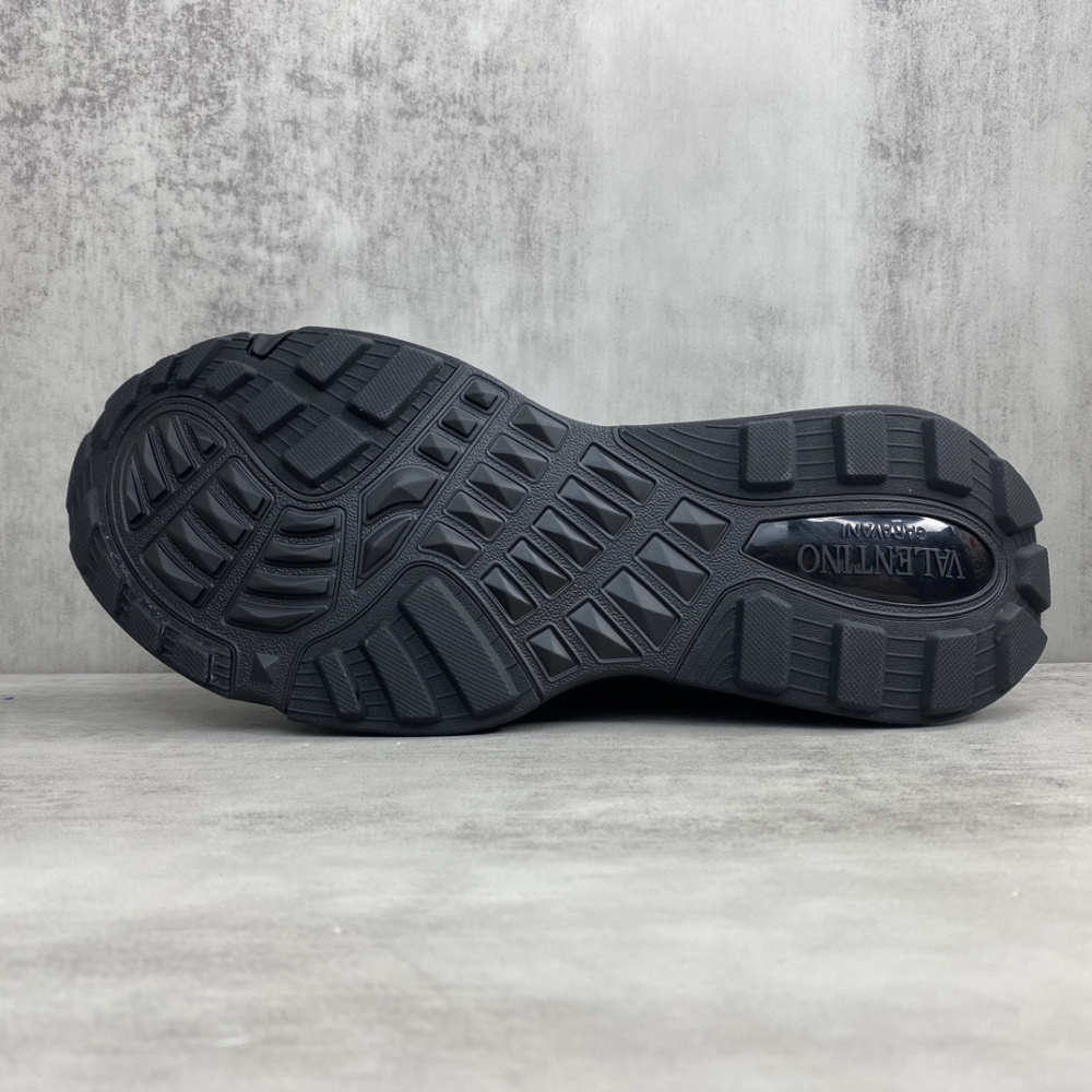 Tênis Valentino Garavani True Act Sneakers Preto