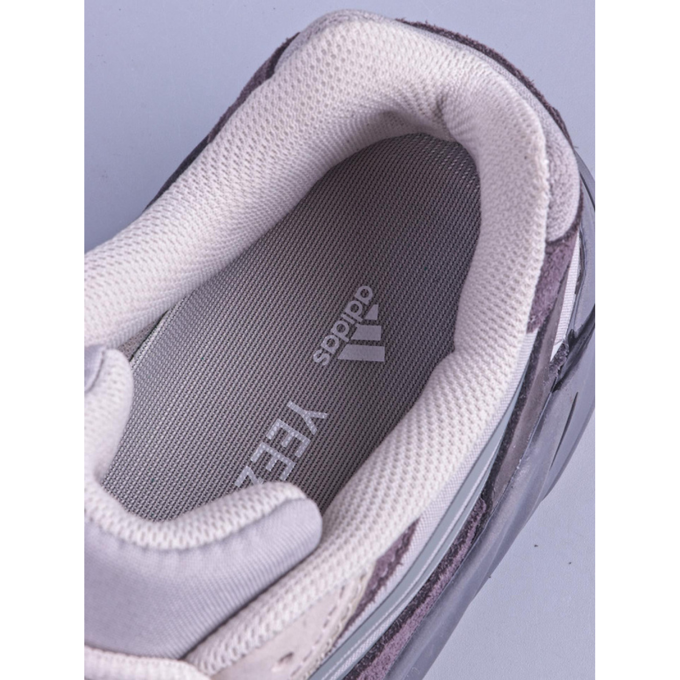 YEEZY BOOST 700 V2 TEPHRA