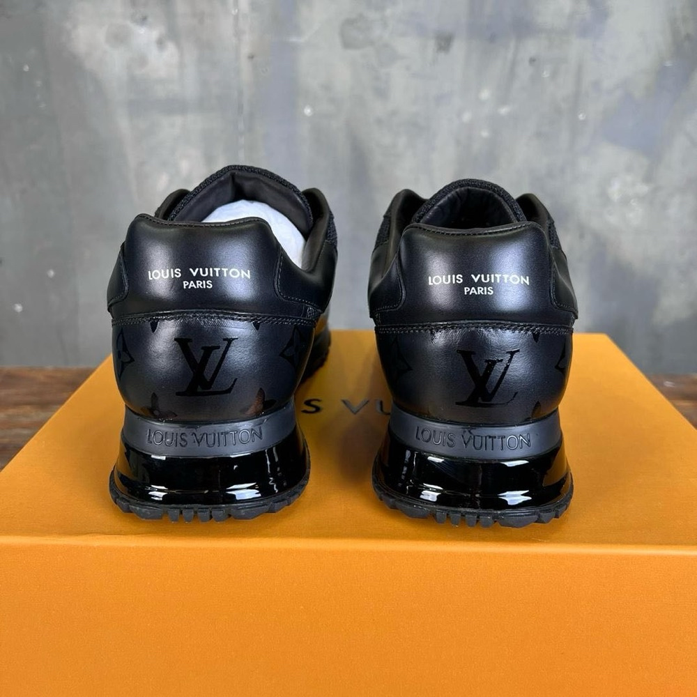 Louis Vuitton Run Away Black