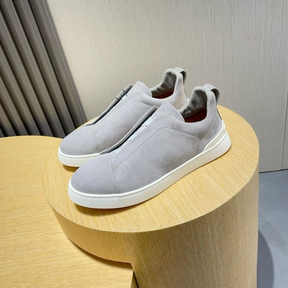 Zegna Triple Stitch em Camurça Cinza