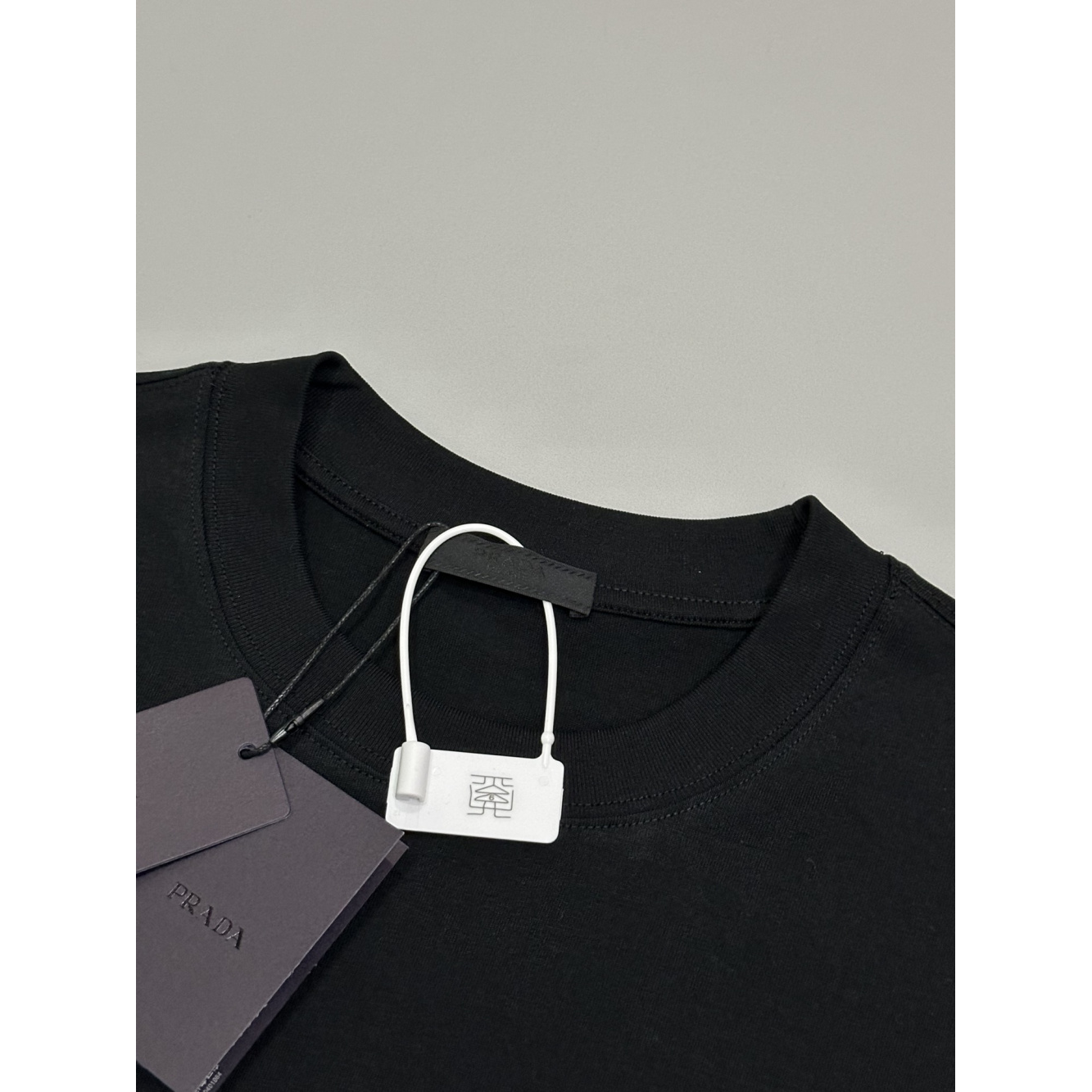 Camisa Prada em algodão com Bordado Prada Preta