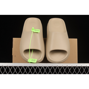 YEEZY SLIDES BROWN