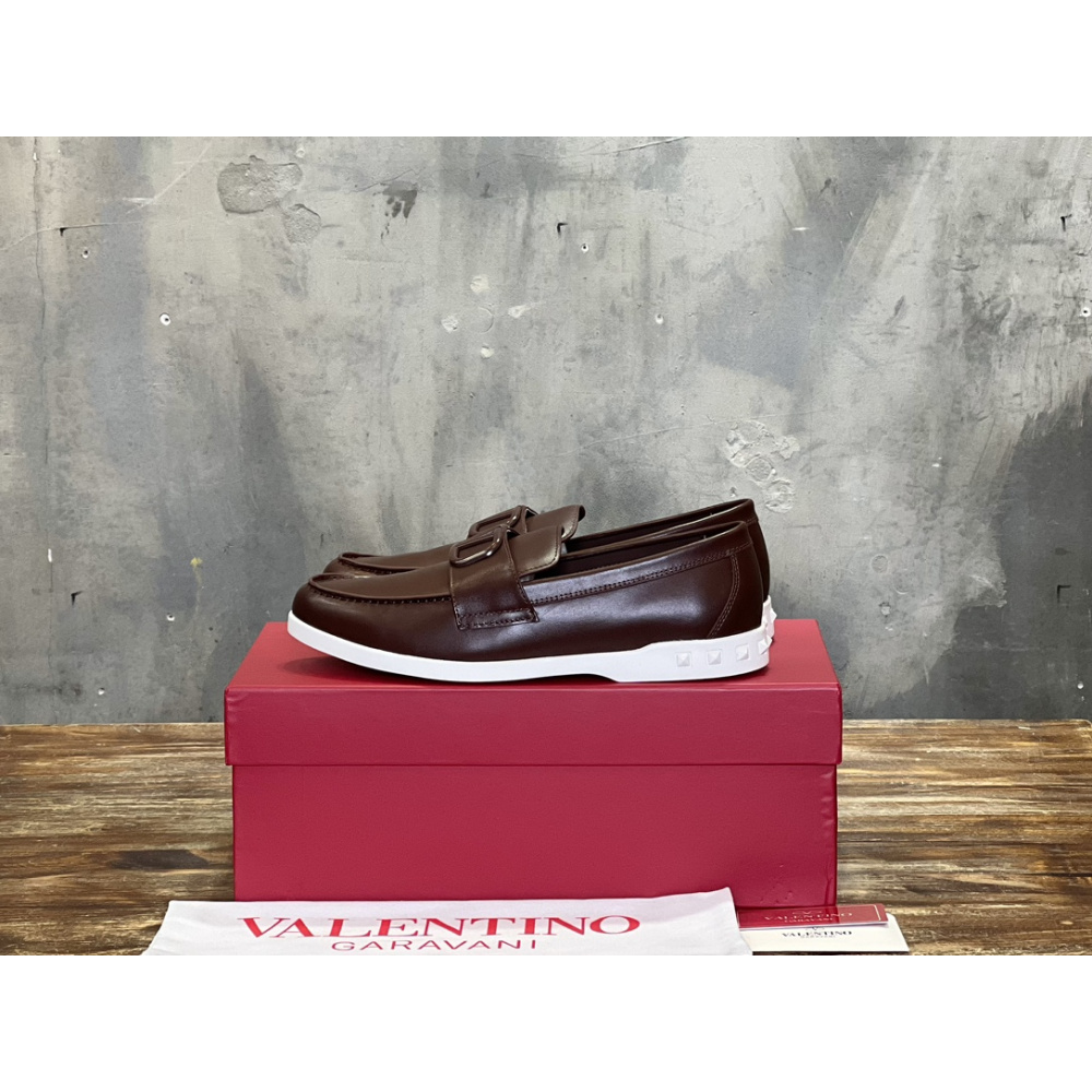 Valentino Garavani Leisure Flows Leather Loafers Marrom