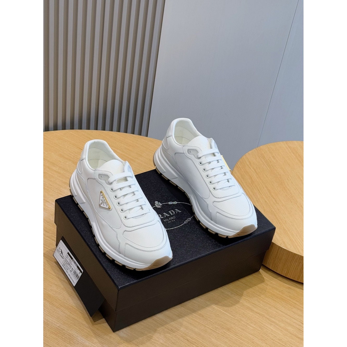 Tênis Prada em Couro e Re-Nylon Branco