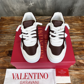 Tênis Valentino Garavani One Stud Marrom