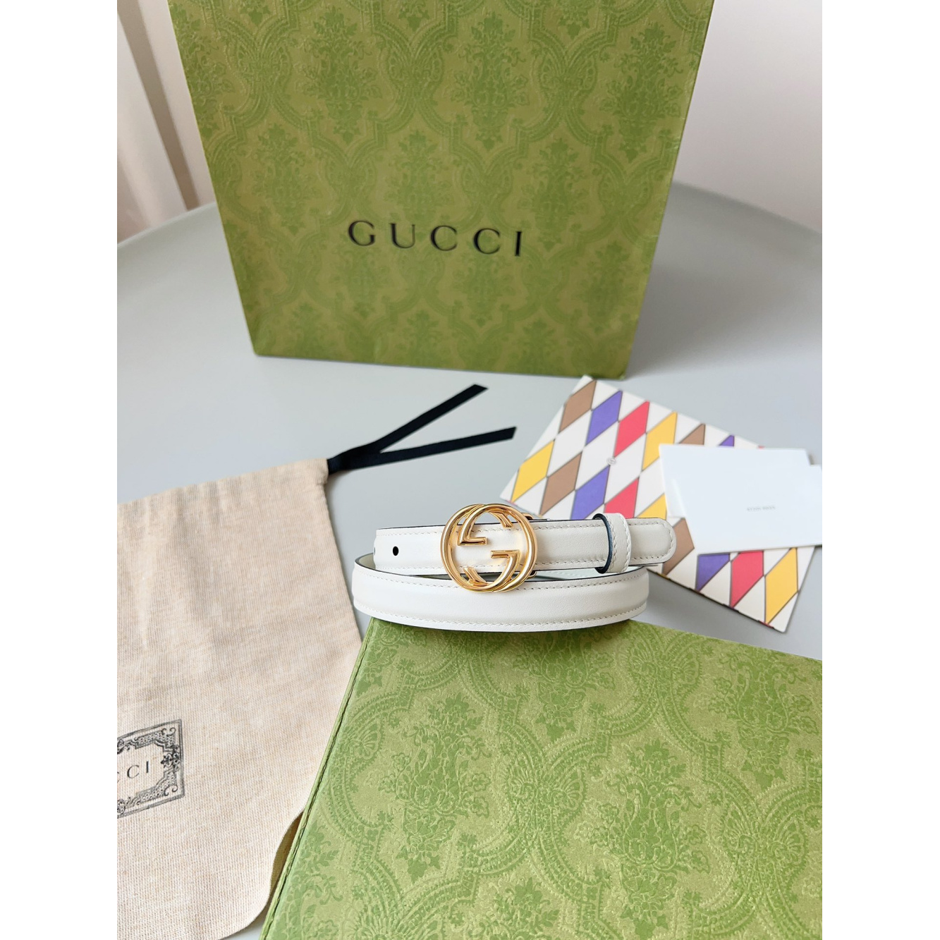 Cinto Gucci Couro Branco Ferragem Dourada 2.0cm