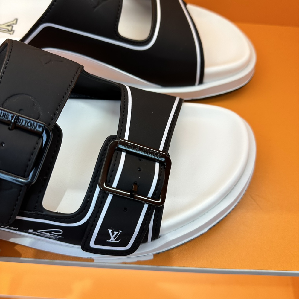 Chinelo Lv Trainer Preto/Branco