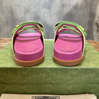 Sandália Gucci Double G-plaque em Raffia Verde/Rosa