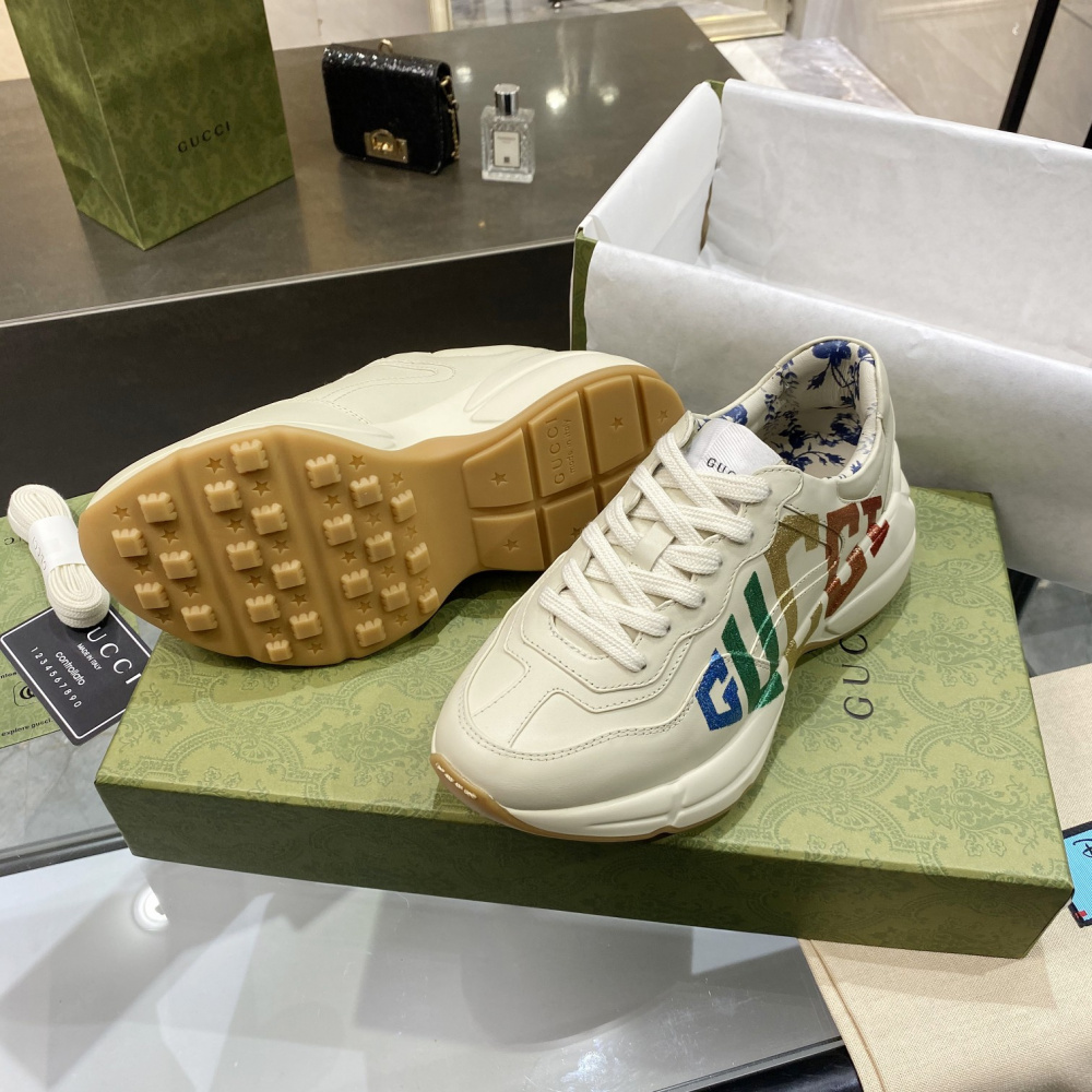 Rhyton Gucci