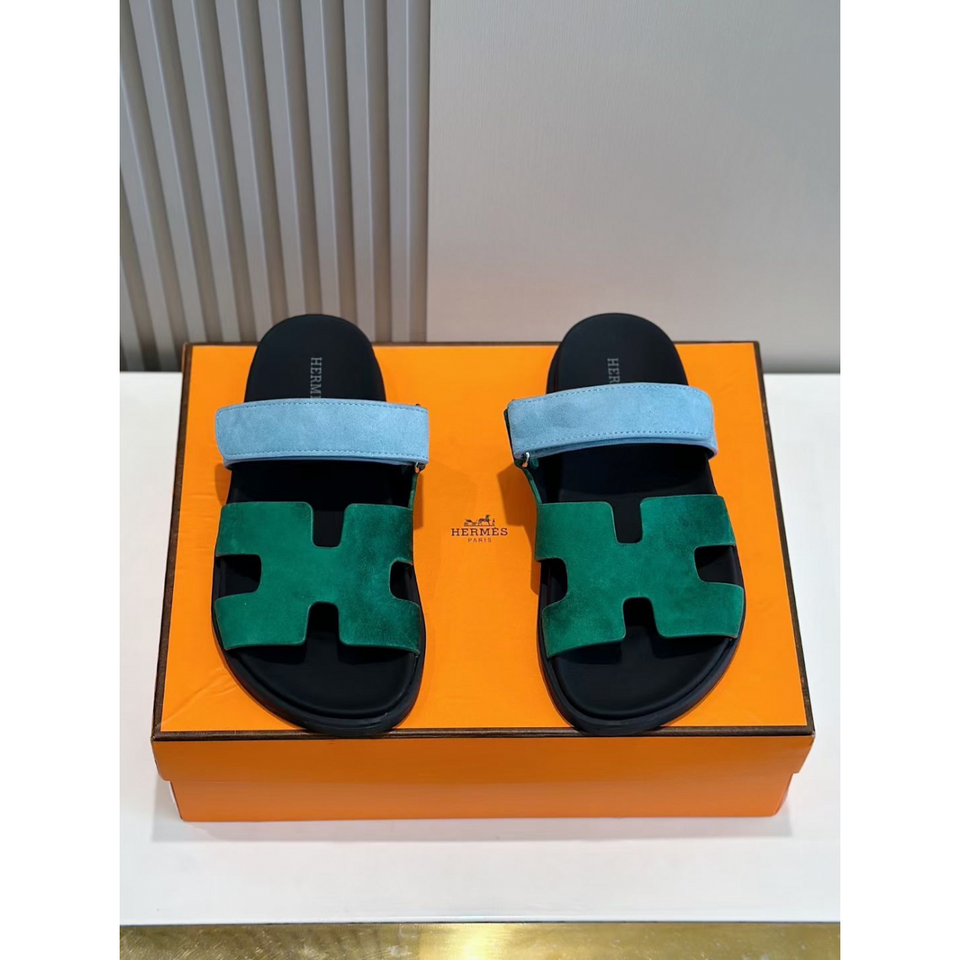 Sandália Hermès Chypre em Camurça Verde/Azul