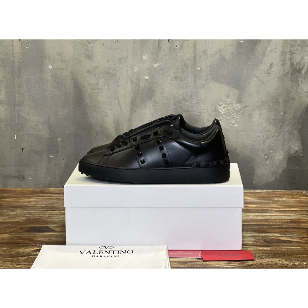 Tênis Valentino Garavani Rockstud Preto