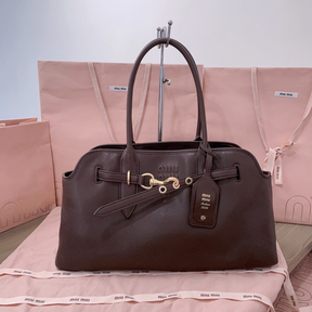 Bolsa MiuMiu Aventure em couro Napa  44X22.5X14.5CM (Marrom, Preta, Caramelo)