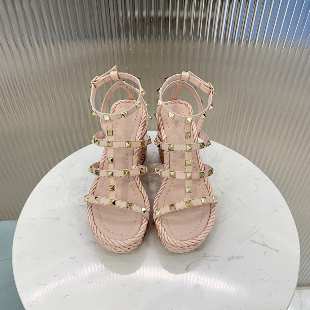 Sandália Salto Valentino Garavani Espadrilhe Rockstud com Plataforma 9,5cm