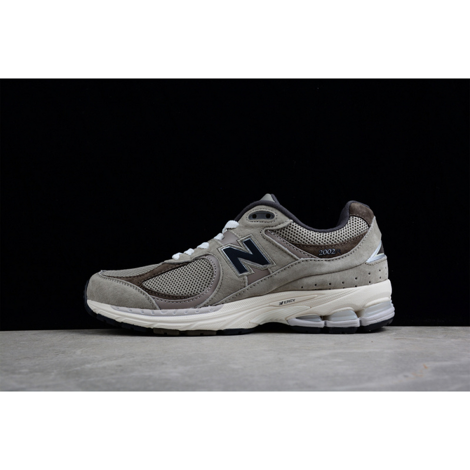 NB 2002R RUNNING SHOES WARM ALPACA/LIGHT CHALKBOARD