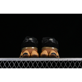 NB9060 BLACK/ROYAL GUM