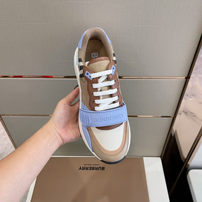 Burberry Tênis Cano Baixo c/ Azul