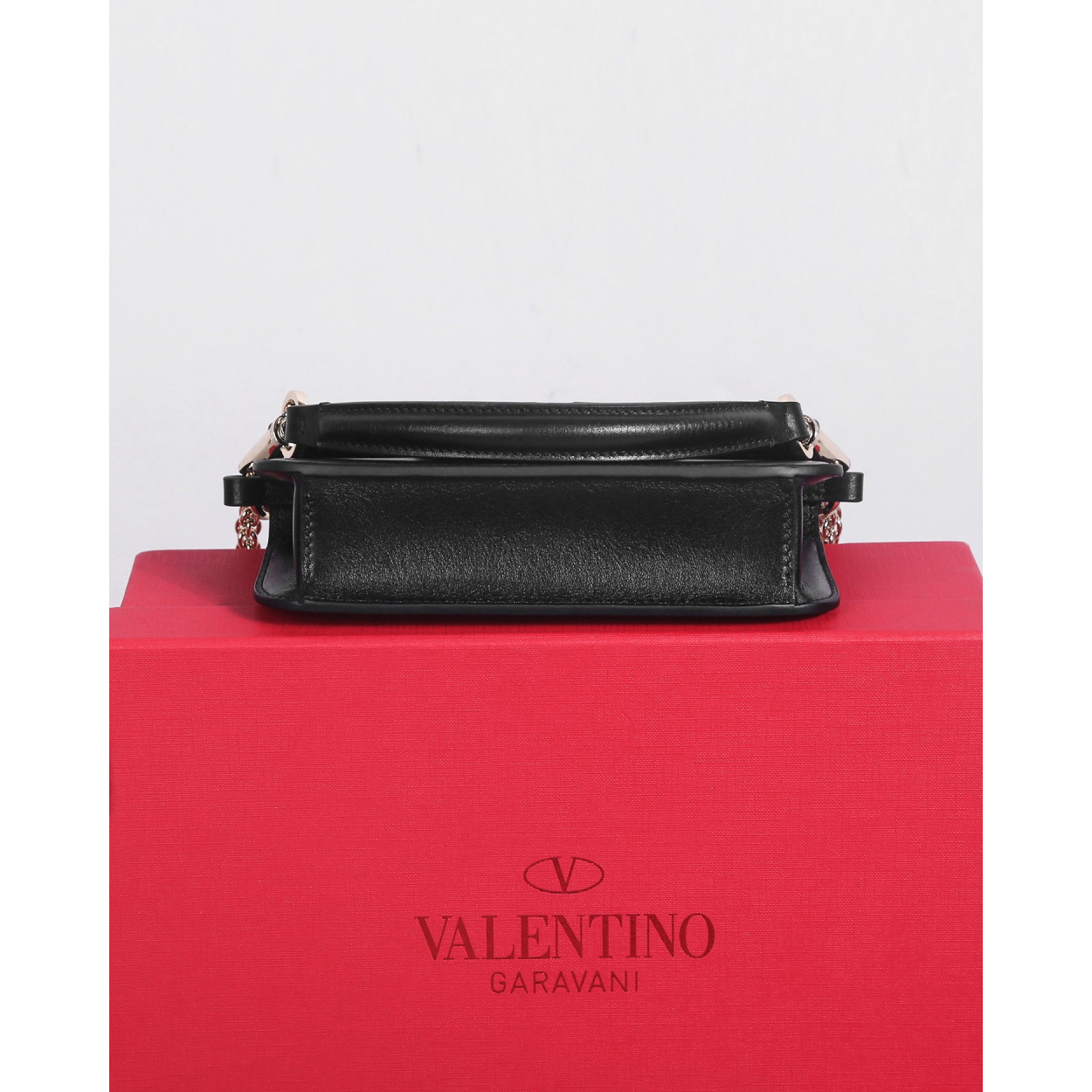 Bolsa Valentino Garavani Locò de Ombro em Pele de Bezerro Ferragem Prata 20x11x5cm