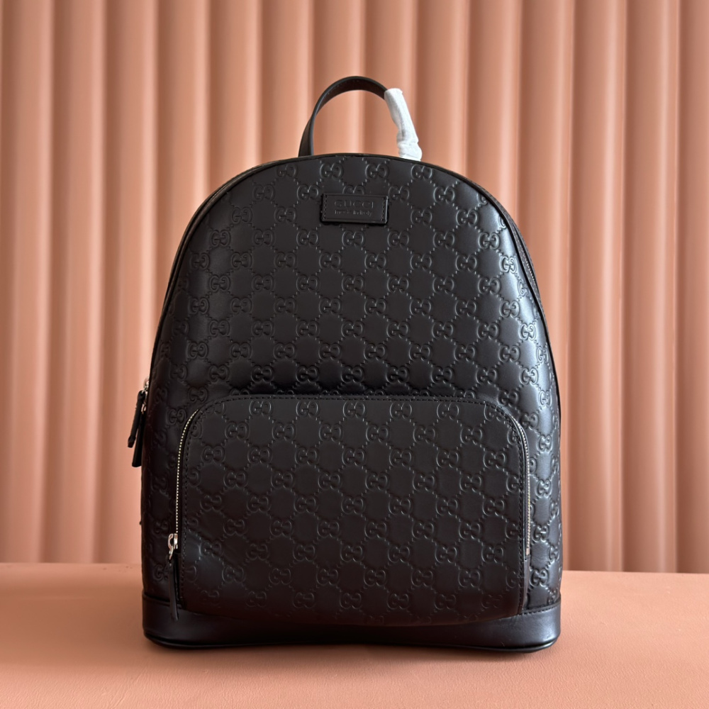 Mochila Gucci Signature Day Preta 32x40x14.5cm
