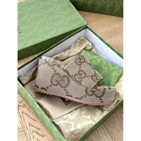 Sandália Gucci GG Maxi Canvas Flatform Salto Marrom