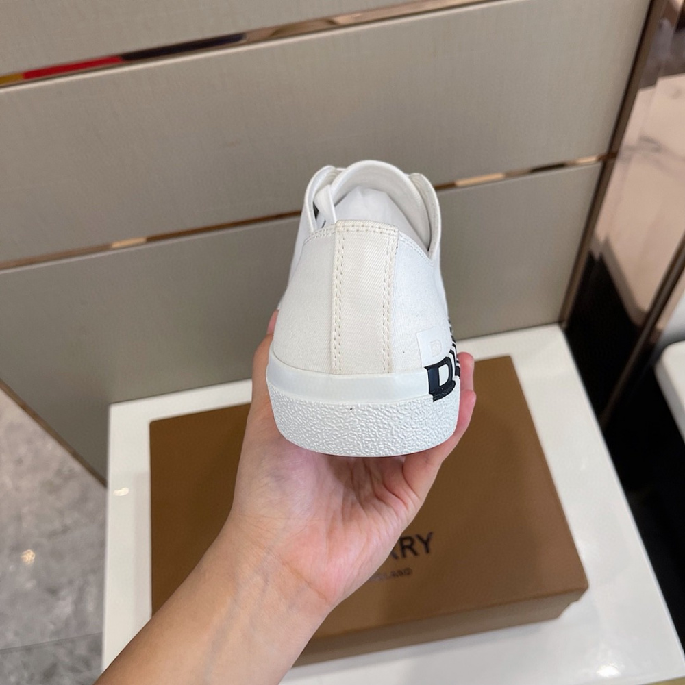 Burberry Tênis Branco Cano Baixo