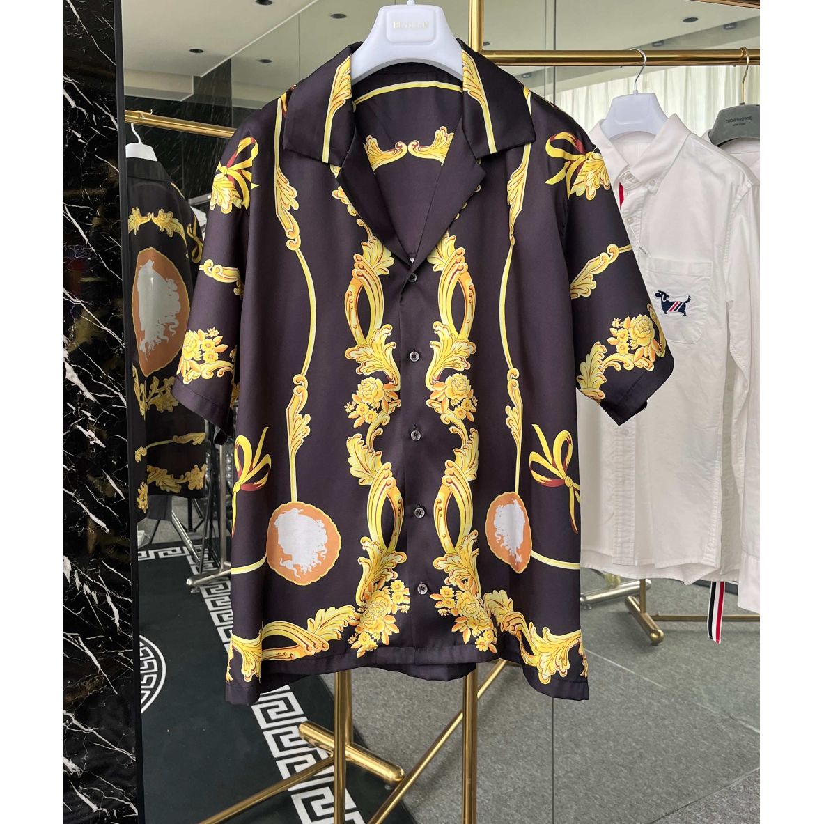 Conjunto Versace Camisa e Bermuda Cameo de Seda