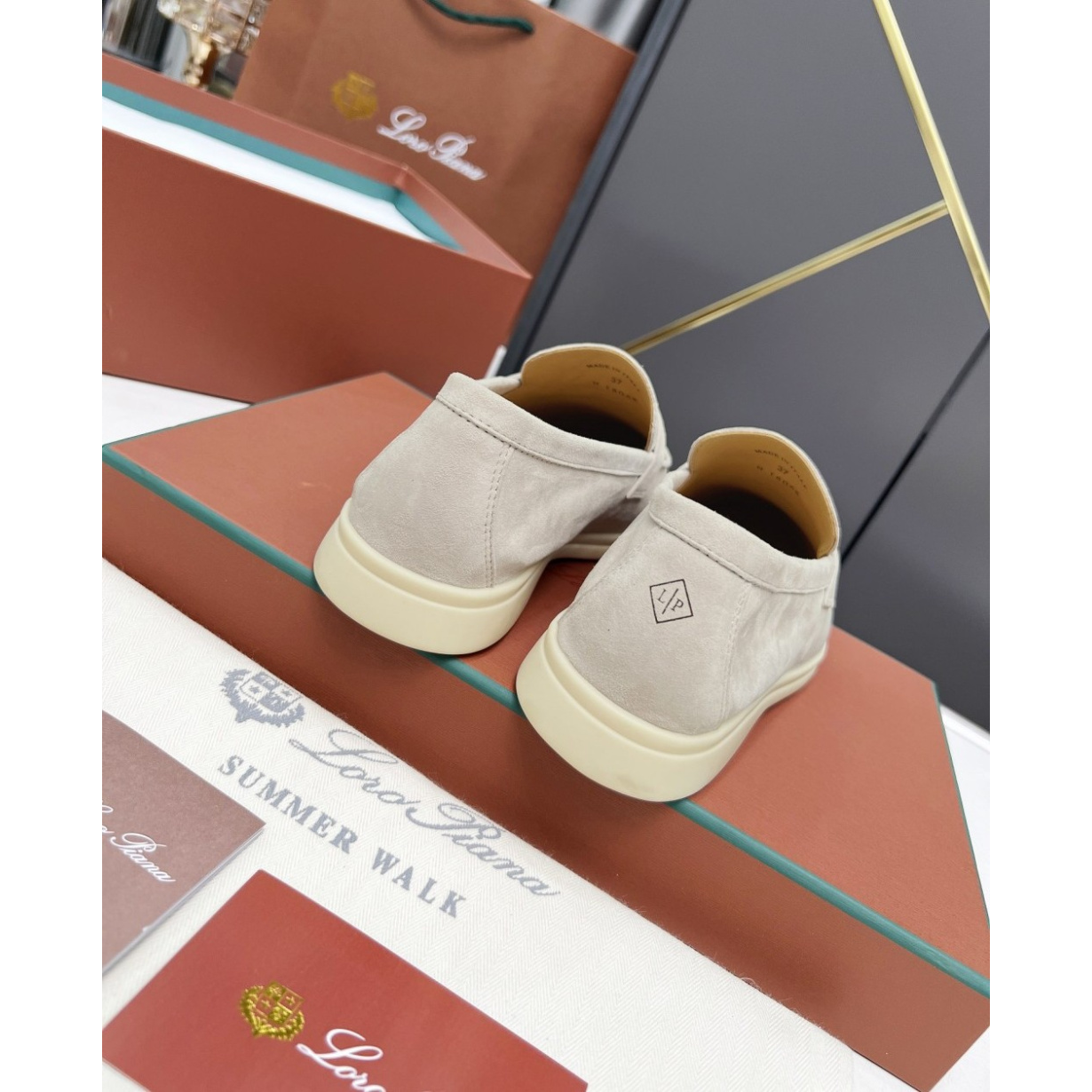 Summer Charms Walk Loro Piana Loafer Camurça Bege