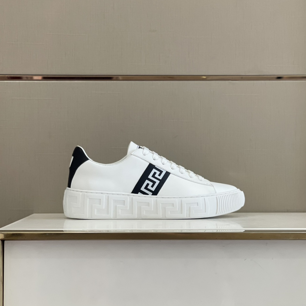 Tênis Versace Embroidered Greca Preto/Branco