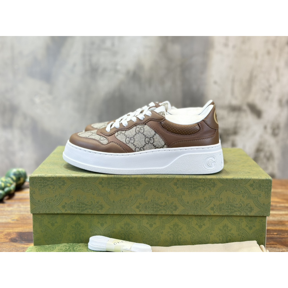 Tênis Gucci GG Supreme Marrom/Branco