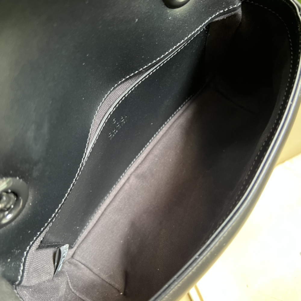 Bolsa Gucci GG Marmont Couro All Black Média/Grande