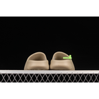 YEEZY SLIDES BROWN