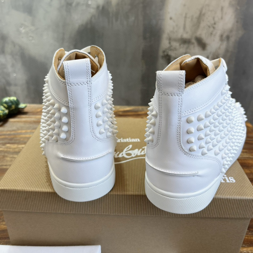 C. Louboutin Tênis Cano Alto Branco