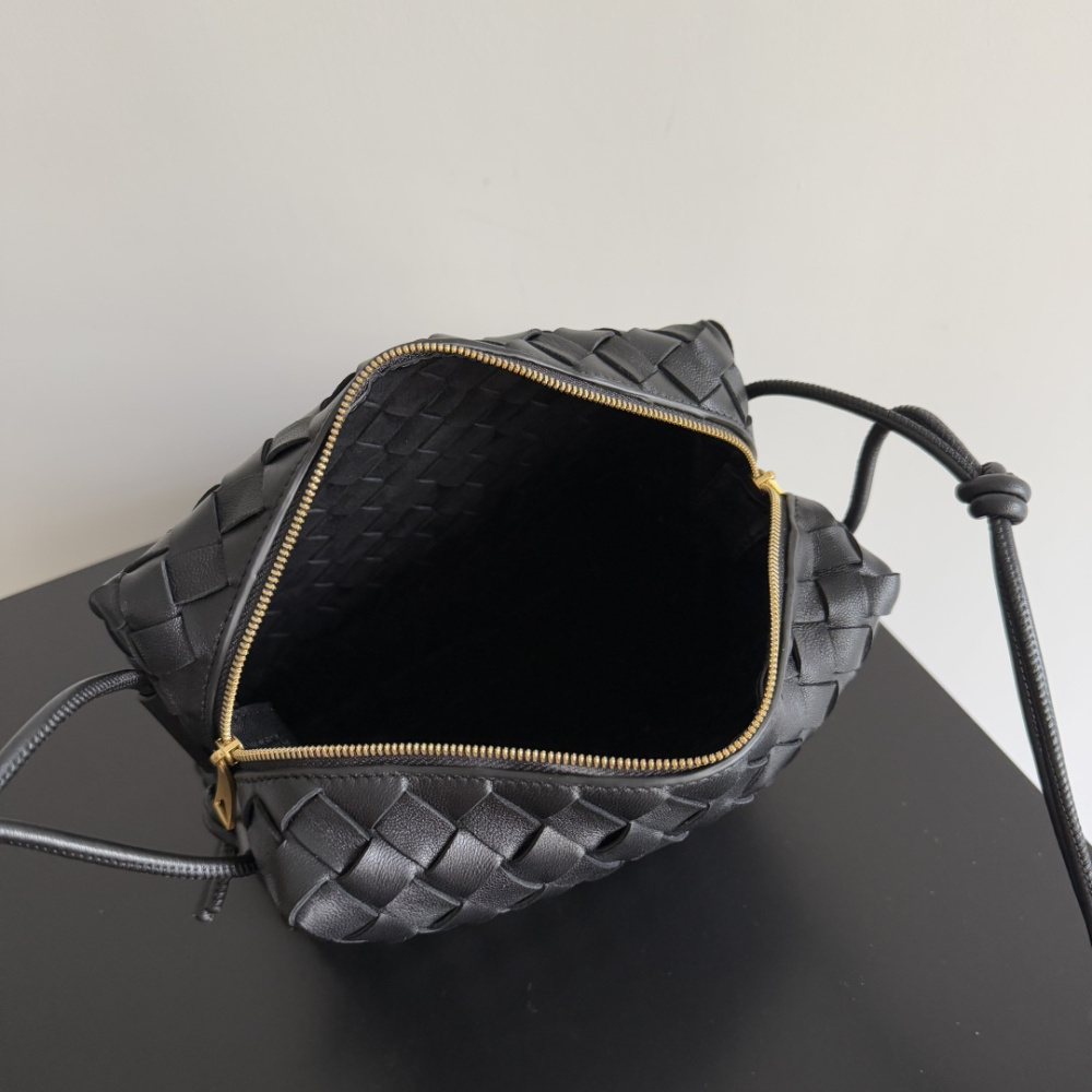 Bolsa Bottega Veneta Loop Camera Bag 22x15x8cm (cinco cores)
