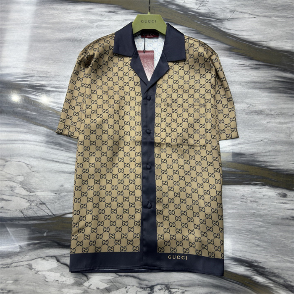 Conjunto Gucci Camisa e Bermuda Seda Azul e Bege