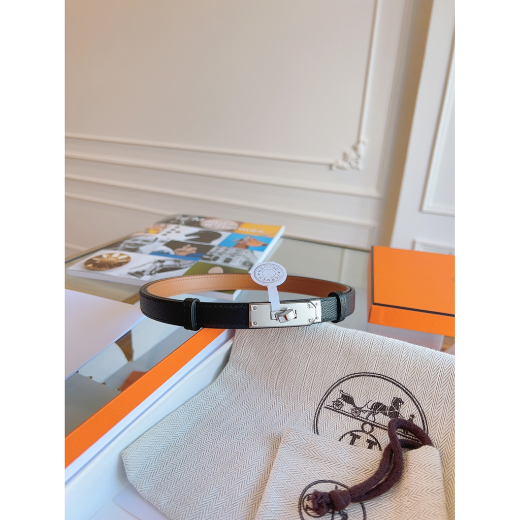 Cinto Hermès Kelly em Couro Preto com Fivela Kelly Prata 1.8cm