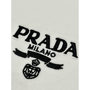 Camisa Prada em algodão com Bordado Prada Branca