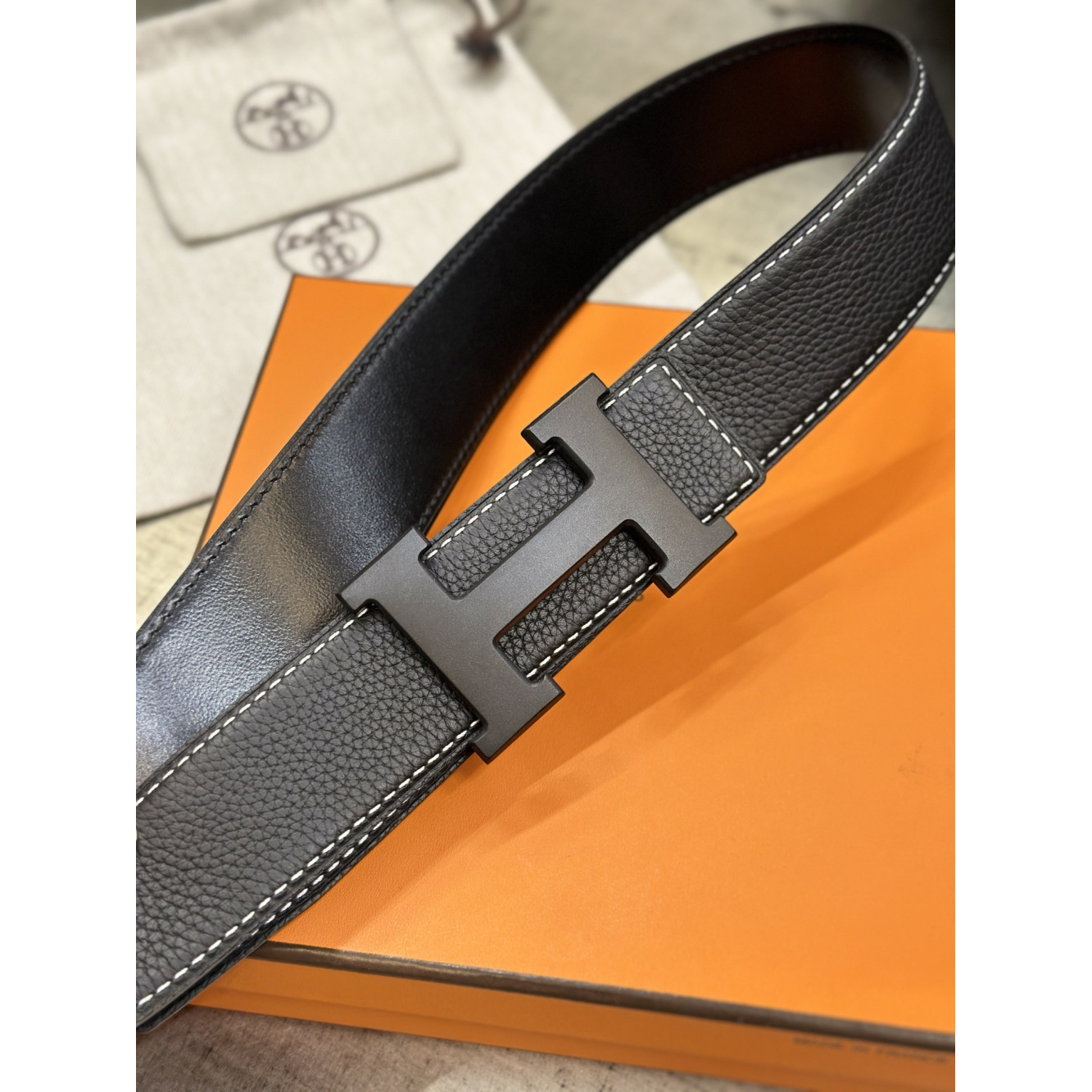 Cinto Hermès Constance e Correia em Couro 3.8cm Preto Ferragem Preta