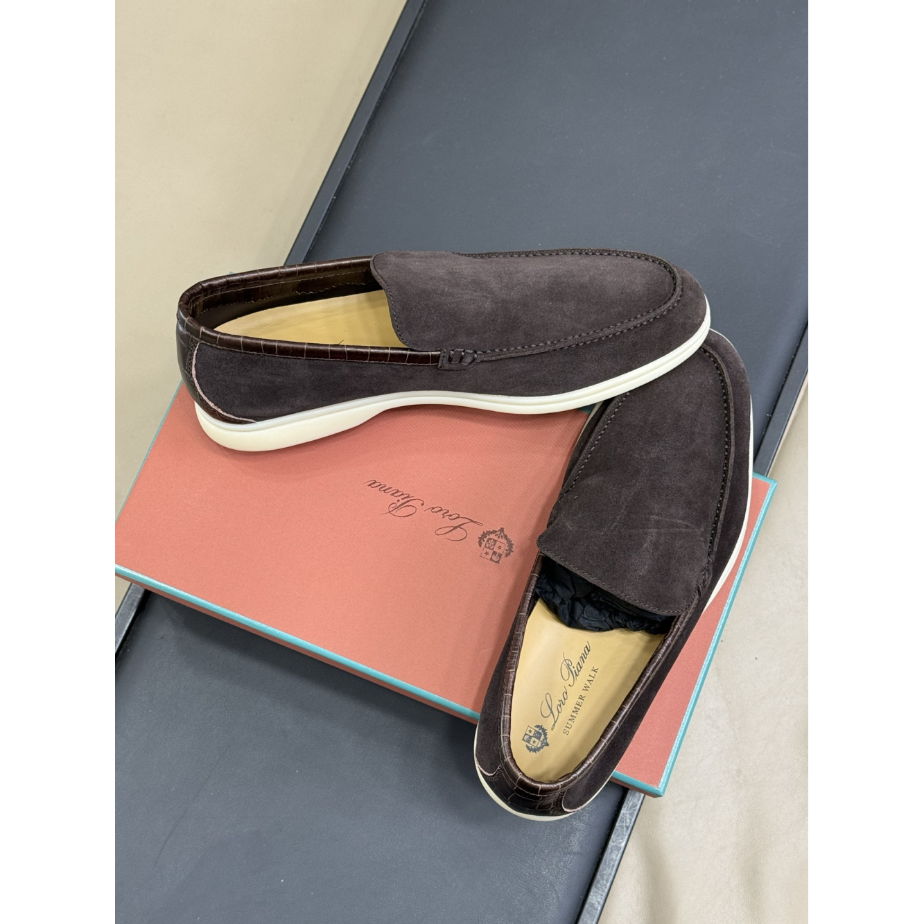 Summer Walk Loro Piana Loafer em Camurça Marrom