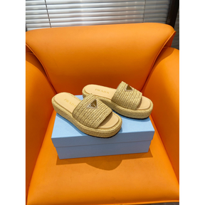 Prada Flatform em crochê Bege