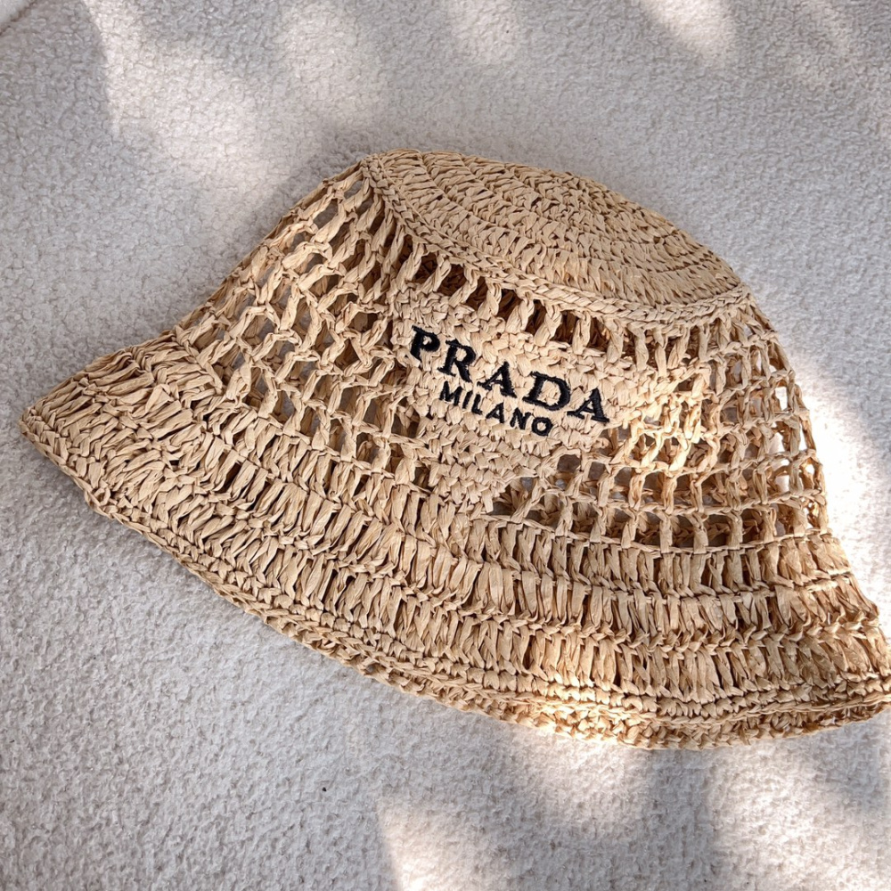 Bucket Prada em Tecido Efeito Ráfia Bege