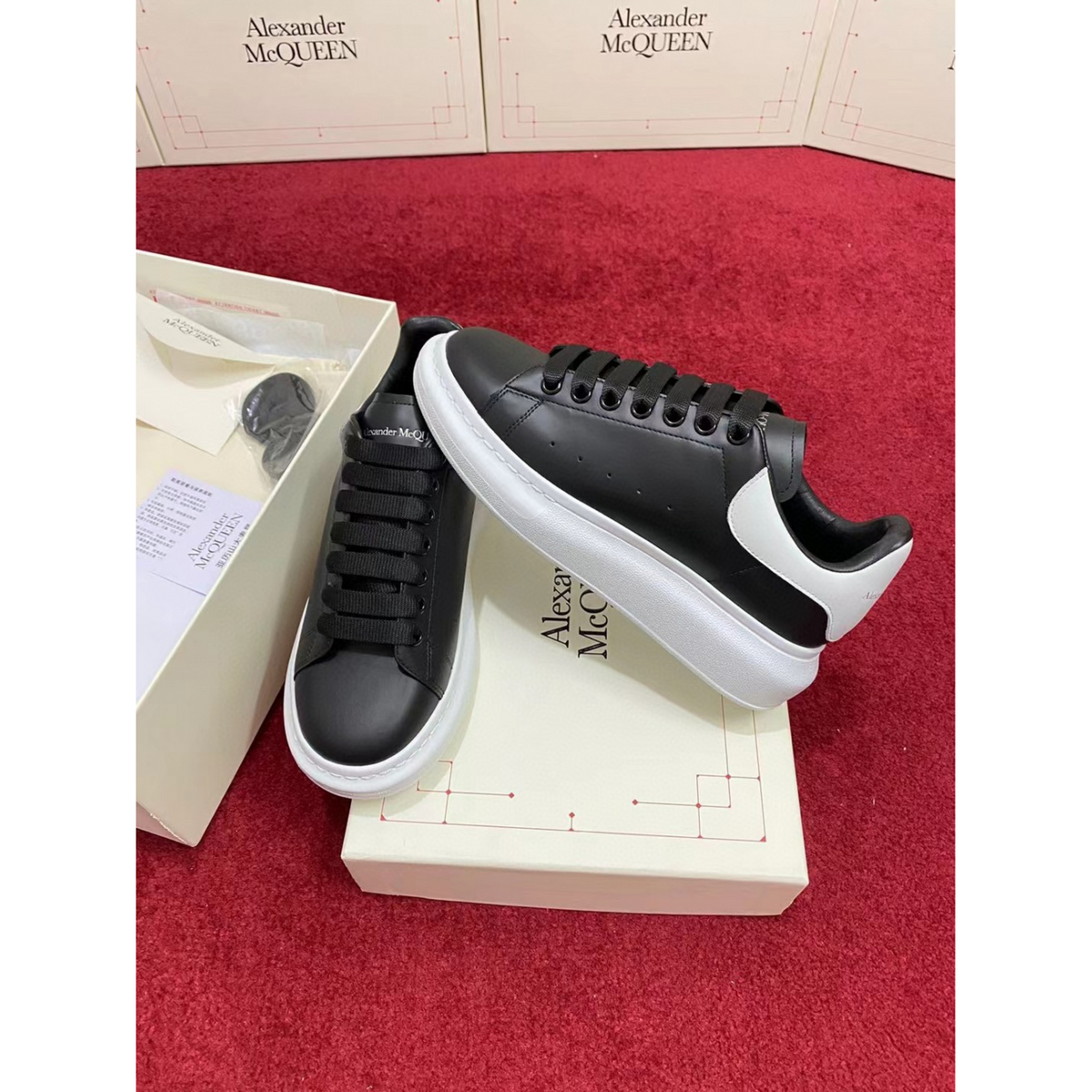 Tênis Alexander Mcqueen P&B
