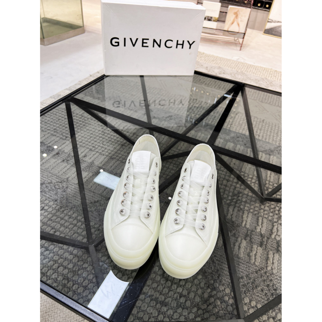 Tênis Givenchy Off White